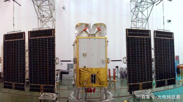 中國(guó)版“星鏈”超級(jí)工廠開工，年產(chǎn)或達(dá)500顆衛(wèi)星，衛(wèi)星通信服務(wù)迎來(lái)新格局